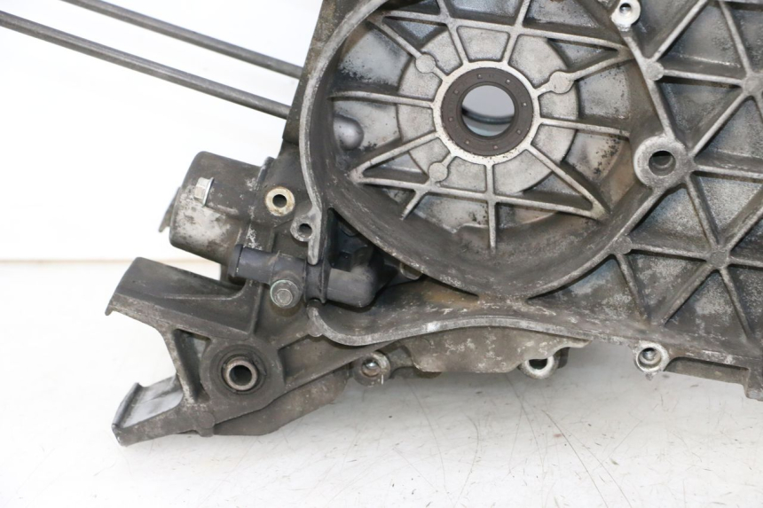 photo de ENGINE CRANKCASE PEUGEOT SATELIS 125 (2010 - 2012)