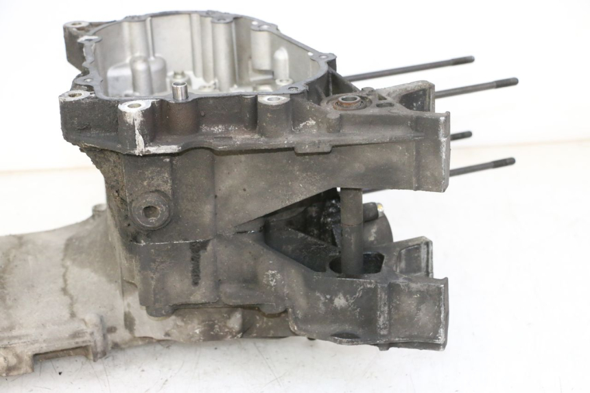 photo de ENGINE CRANKCASE PEUGEOT SATELIS 125 (2010 - 2012)