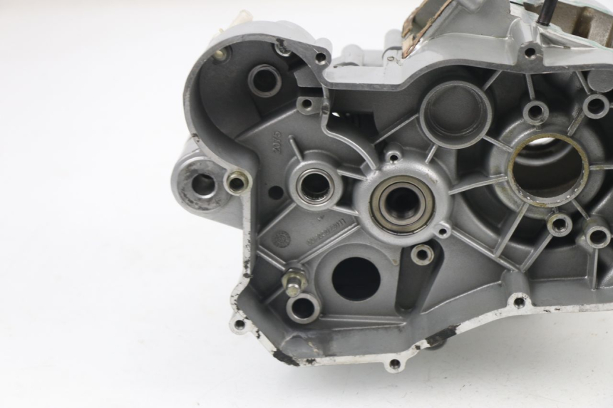 photo de ENGINE CRANKCASE DERBI SENDA SM DRD 50 (2008 - 2013) - Alternative perspective