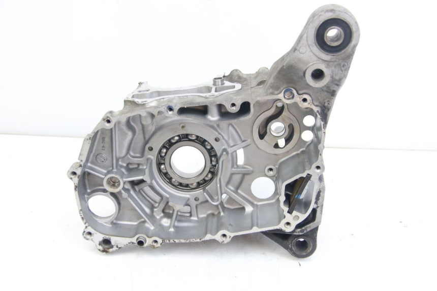 photo de ENGINE LOWER CASING SUZUKI SIXTEEN 125 (2008 - 2010)