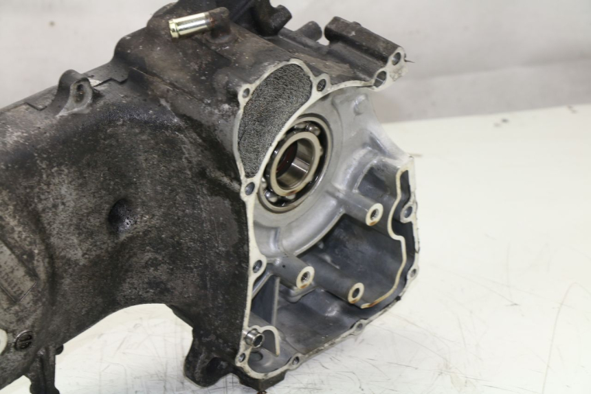 photo de ENGINE CRANKCASE SUZUKI UH BURGMAN 125 (2002 - 2006)