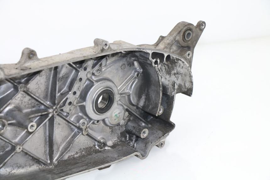 photo de ENGINE CRANKCASE SUZUKI UH BURGMAN 125 (2002 - 2006)