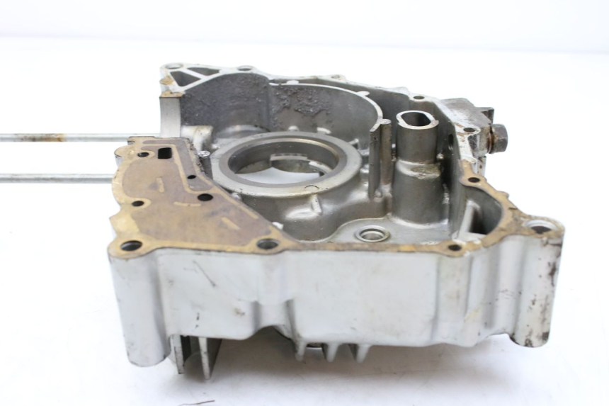 photo de ENGINE LOWER CASING SYM HUSKY 125 (1999 - 2005)