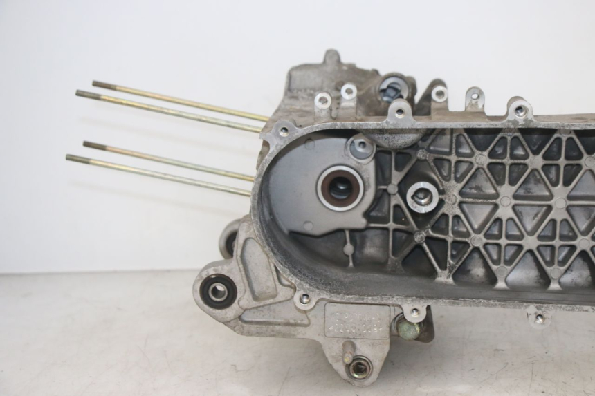 photo de ENGINE LOWER CASING SYM JET 14 4T 50 (2018 - 2022)