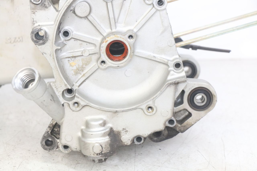 photo de ENGINE LOWER CASING SYM MIO 50 (2011 - 2017)