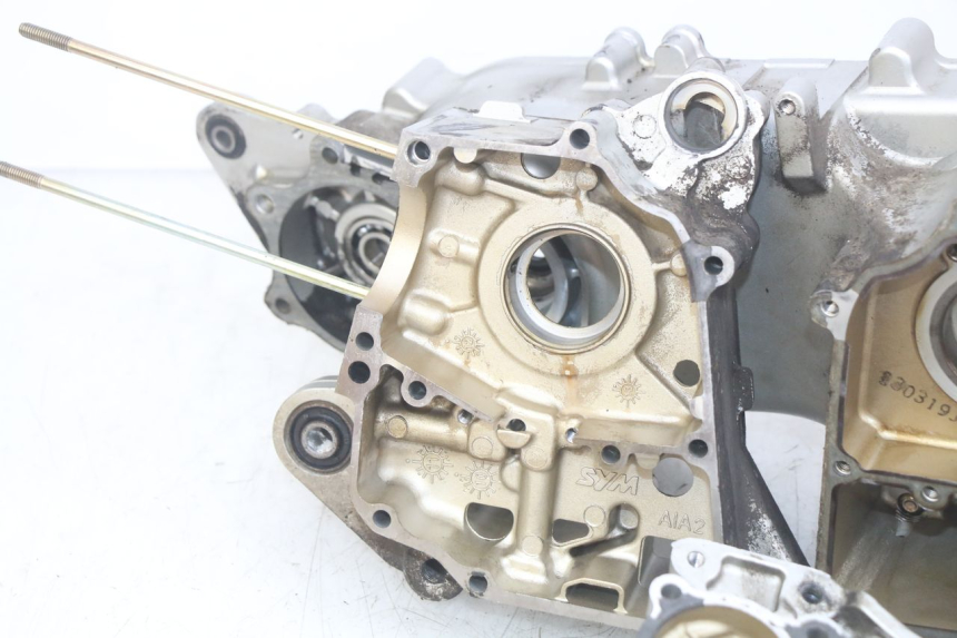 photo de ENGINE LOWER CASING SYM MIO 50 (2011 - 2017)