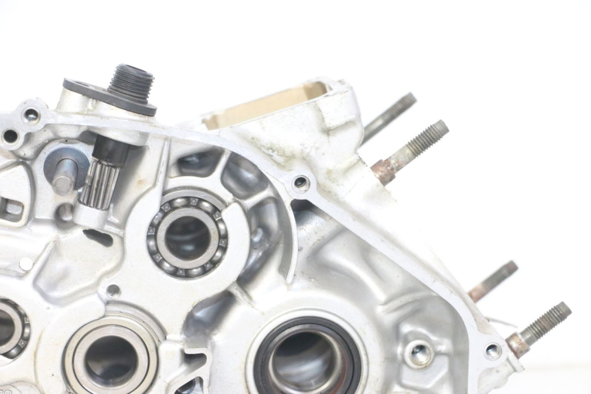 photo de ENGINE LOWER CASING YAMAHA TDR DELTABOX 125 (1993 - 2003)