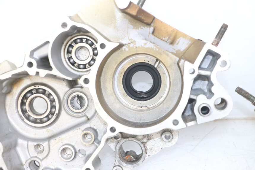 photo de ENGINE LOWER CASING YAMAHA TDR DELTABOX 125 (1993 - 2003)