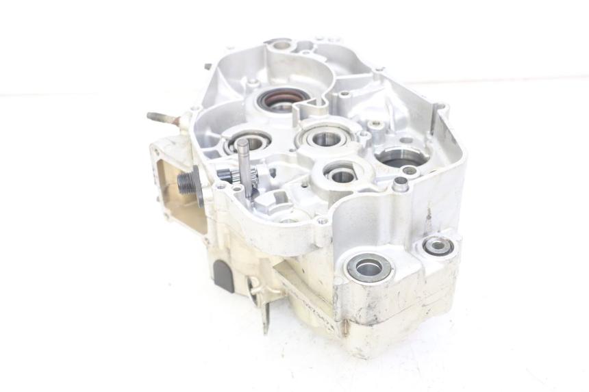 photo de ENGINE LOWER CASING YAMAHA TDR DELTABOX 125 (1993 - 2003)