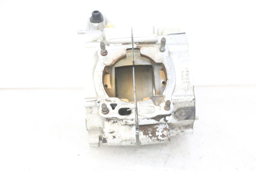 photo de ENGINE LOWER CASING YAMAHA TDR DELTABOX 125 (1993 - 2003)