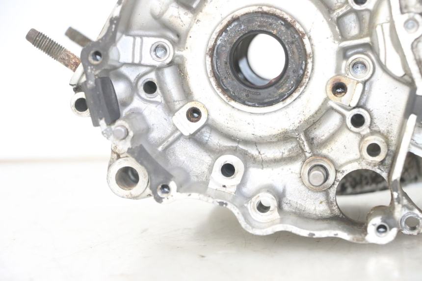 photo de ENGINE LOWER CASING YAMAHA TDR DELTABOX 125 (1993 - 2003)