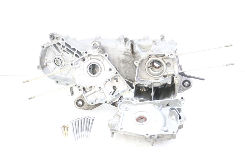 photo de ENGINE LOWER CASING PEUGEOT TWEET 4T 50 (2018 - 2020)