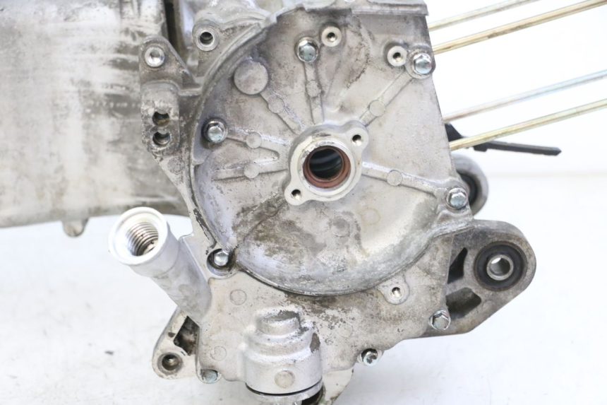 photo de ENGINE LOWER CASING PEUGEOT TWEET 4T 50 (2018 - 2020)