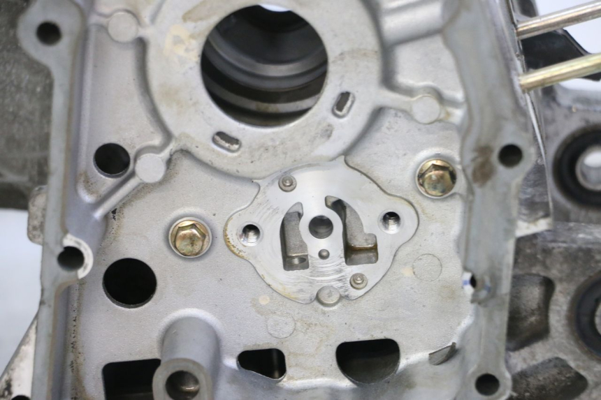 photo de ENGINE LOWER CASING PEUGEOT TWEET 4T 50 (2018 - 2020)