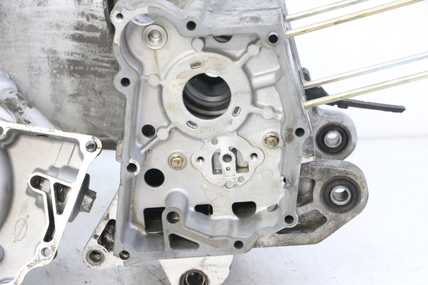 photo de ENGINE LOWER CASING PEUGEOT TWEET 4T 50 (2018 - 2020)