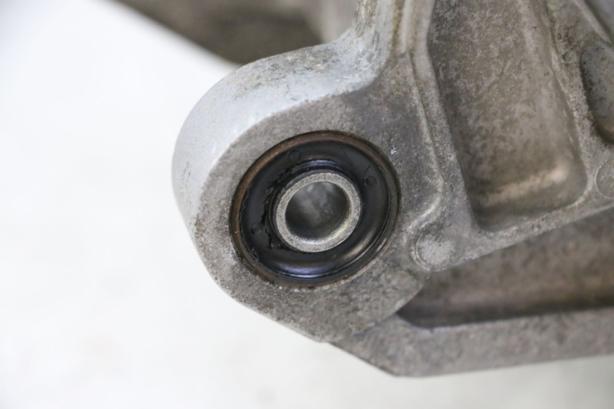 photo de ENGINE LOWER CASING PEUGEOT TWEET 4T 50 (2018 - 2020)