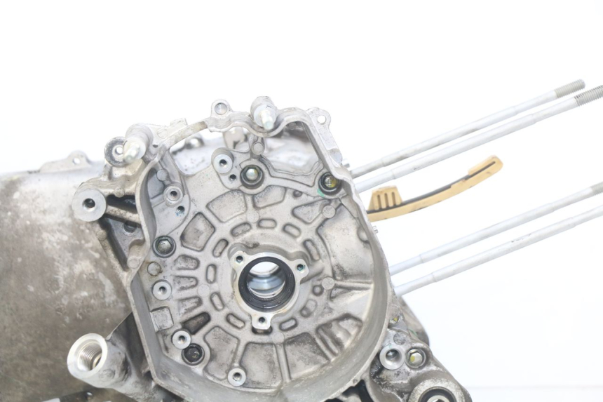 photo de ENGINE LOWER CRANKCASE PIAGGIO VESPA GTS IGET ABS 125 (2017 - 2023)