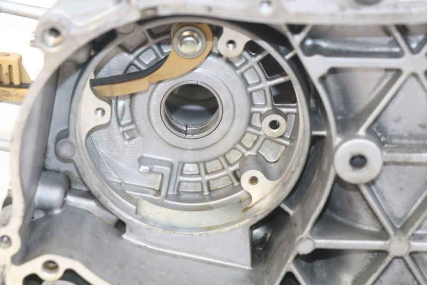 photo de ENGINE LOWER CRANKCASE PIAGGIO VESPA GTS IGET ABS 125 (2017 - 2023)