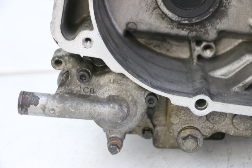 photo de ENGINE LOWER CASING YAMAHA X-MAX XMAX 250 (2006 - 2009)