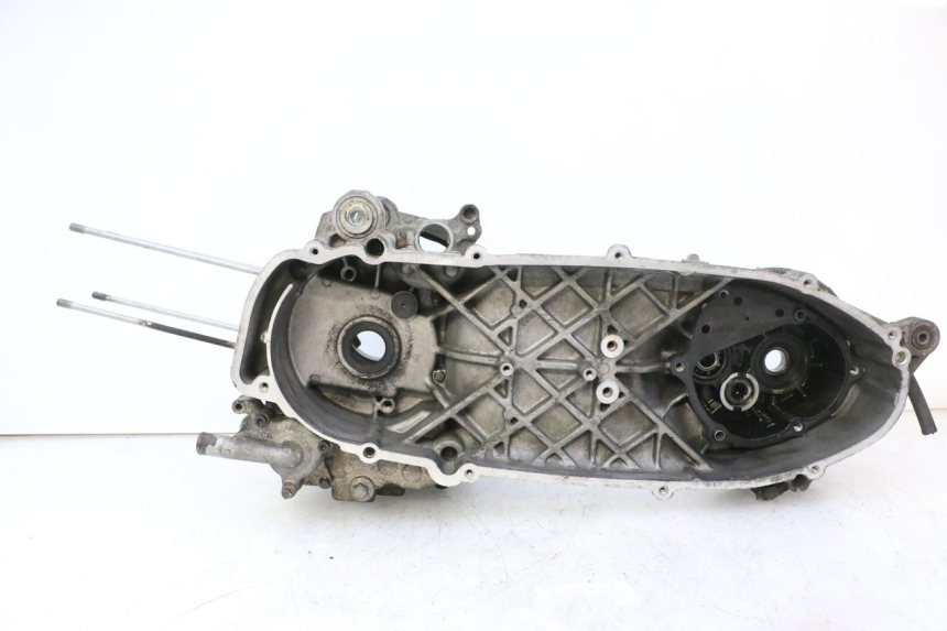 photo de ENGINE LOWER CASING YAMAHA X-MAX XMAX 250 (2006 - 2009)