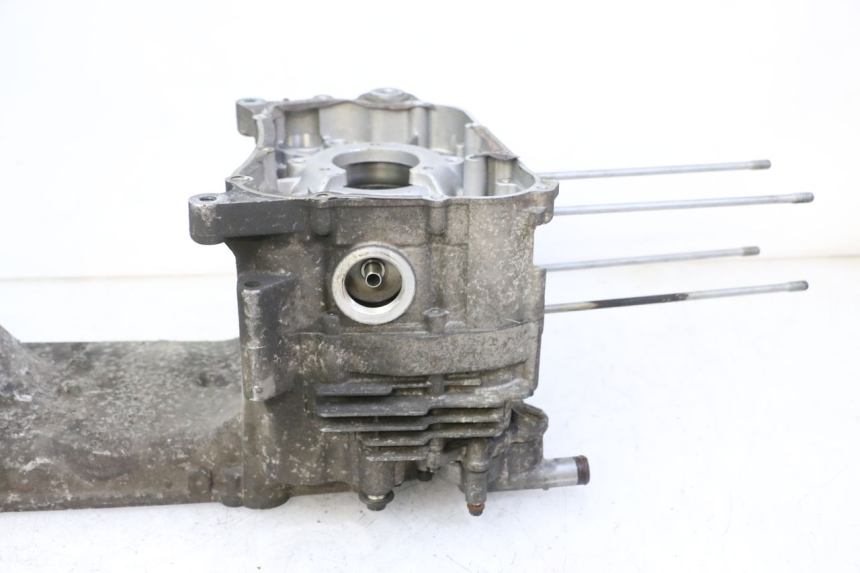 photo de ENGINE LOWER CASING YAMAHA X-MAX XMAX 250 (2006 - 2009)