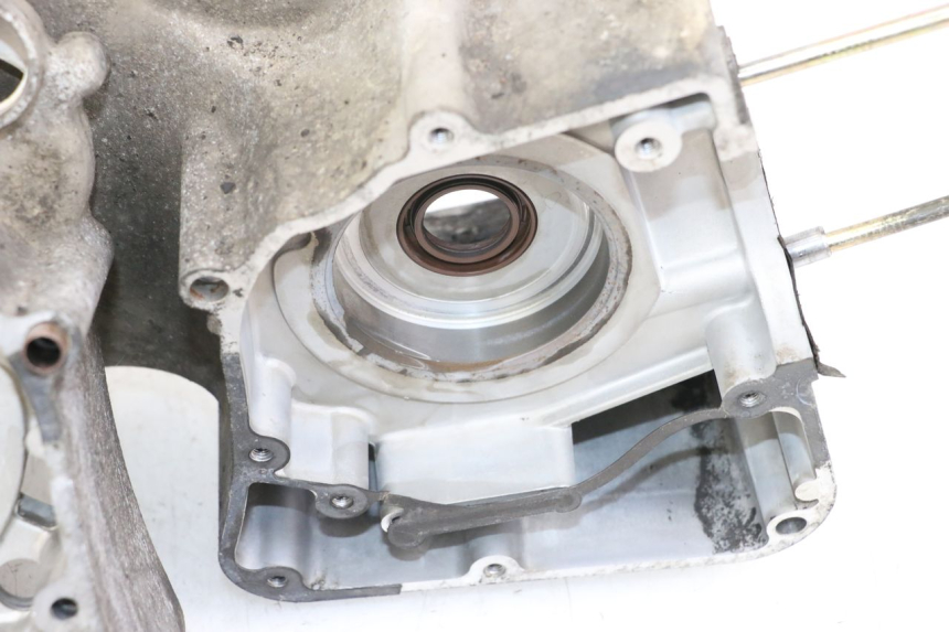 photo de Engine bottom case KYMCO XCITING 250 (2006 - 2009)
