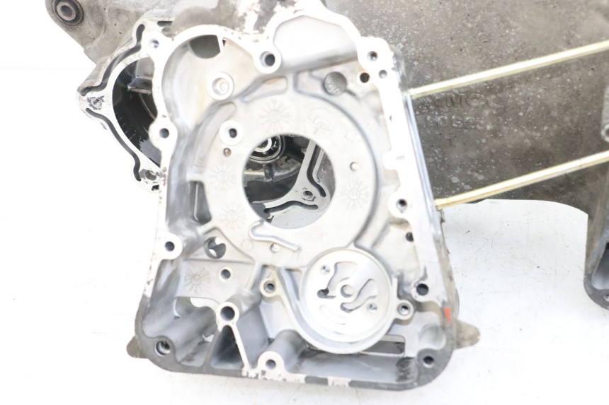 photo de Engine bottom case KYMCO XCITING 250 (2006 - 2009)