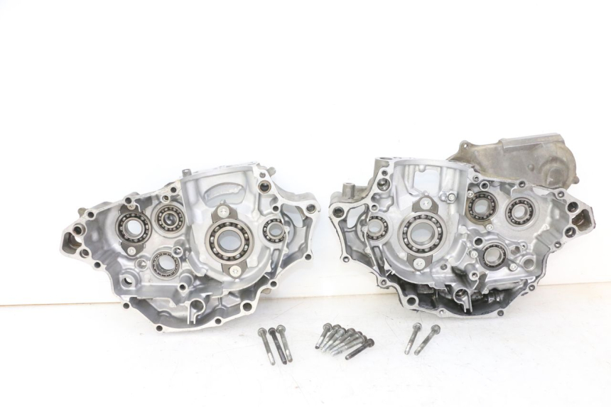 photo de ENGINE CRANKCASE YAMAHA YZ-F YZF 250 (2014 - 2018)