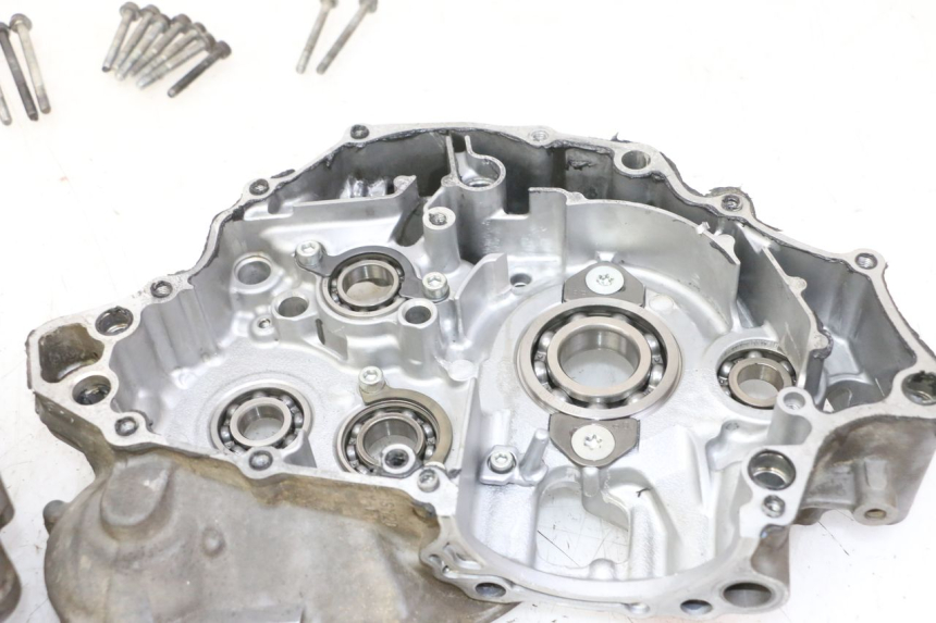 photo de ENGINE CRANKCASE YAMAHA YZ-F YZF 250 (2014 - 2018)