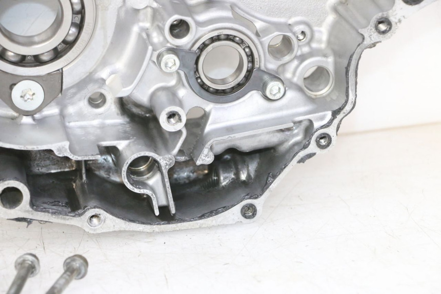 photo de ENGINE CRANKCASE YAMAHA YZ-F YZF 250 (2014 - 2018)