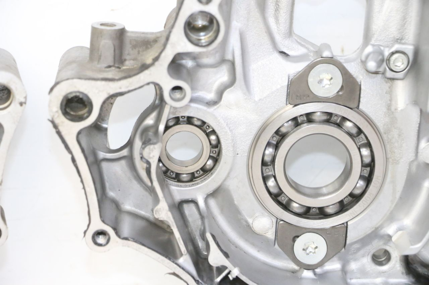 photo de ENGINE CRANKCASE YAMAHA YZ-F YZF 250 (2014 - 2018)