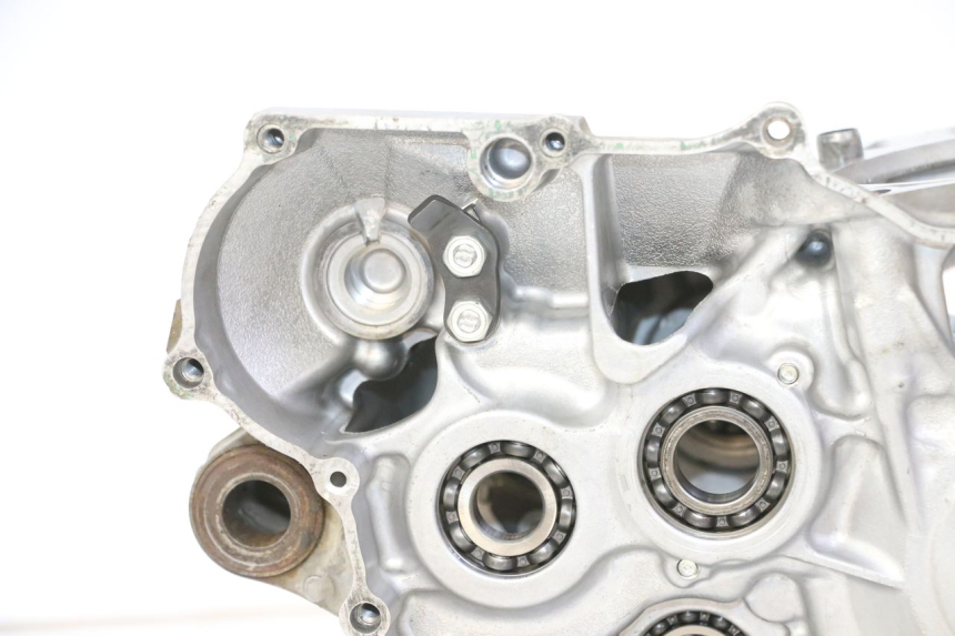 photo de ENGINE CRANKCASE YAMAHA YZ-F YZF 250 (2014 - 2018)