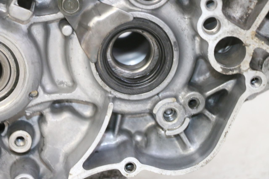 photo de ENGINE CRANKCASE YAMAHA YZ 125 (1998 - 2005)