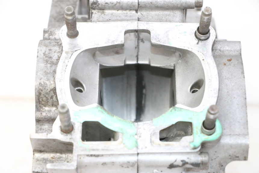photo de ENGINE CRANKCASE YAMAHA YZ 125 (1998 - 2005)