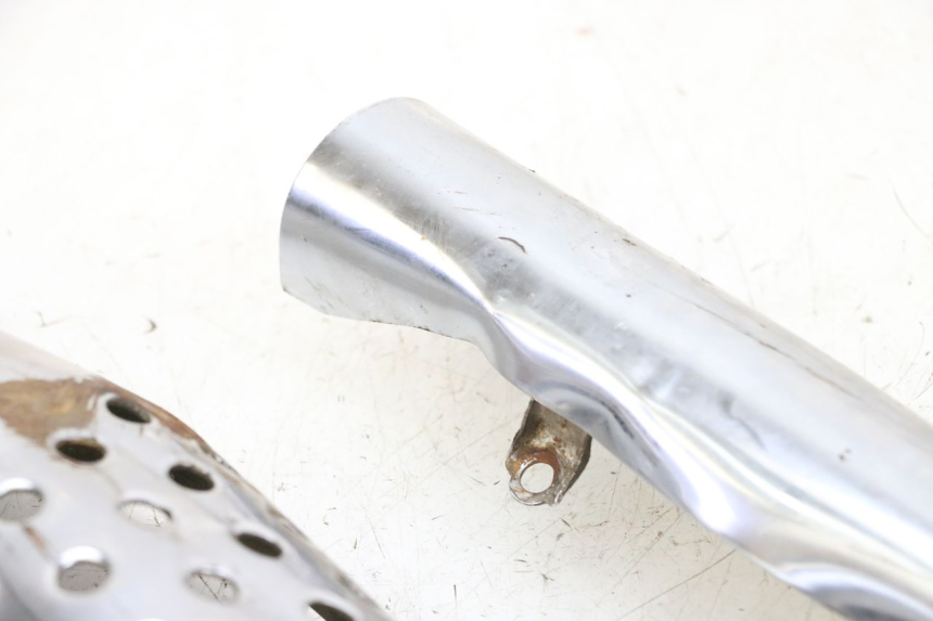 photo de EXHAUST COVER KYMCO ZING 125 (1997 - 2003) - High-resolution close-up