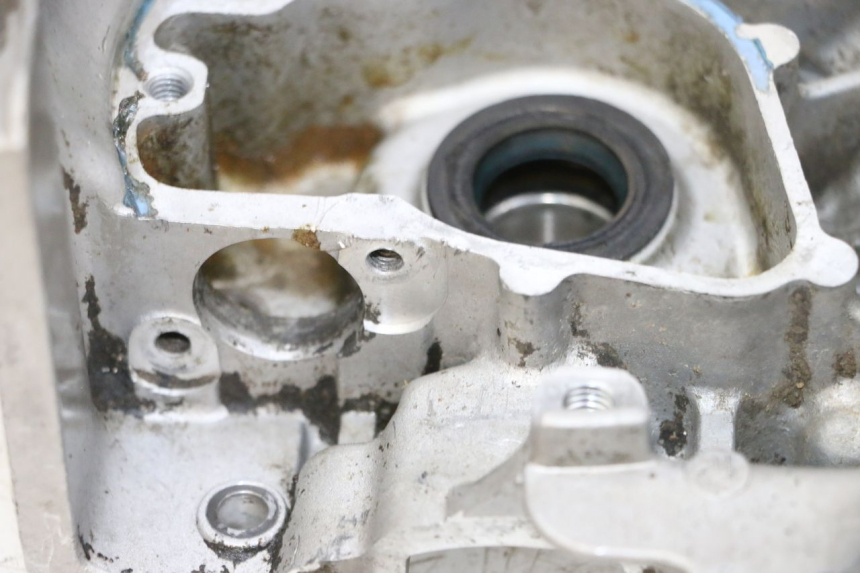 photo de RIGHT ENGINE CRANKCASE MBK BOOSTER SPIRIT NAKED 50 (2004 - 2017) - Markings and original references