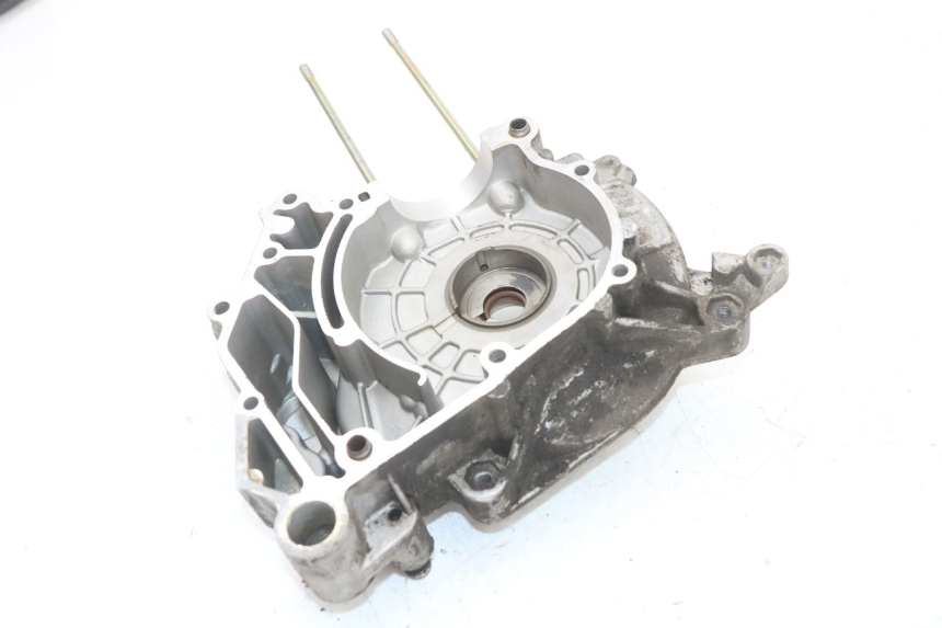 photo de RIGHT ENGINE CRANKCASE PIAGGIO FLY 4T 50 (2004 - 2010)