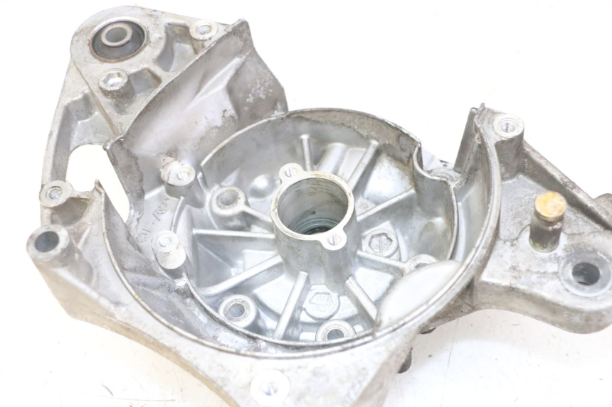 photo de RIGHT ENGINE CRANKCASE PEUGEOT KISBEE 2T 50 (2018 - 2022)