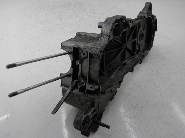 photo de LEFT ENGINE CRANKCASE BENZHOU YY50QT31 VINTAGE 50 (2009 - 2012) - Zoom on usage condition