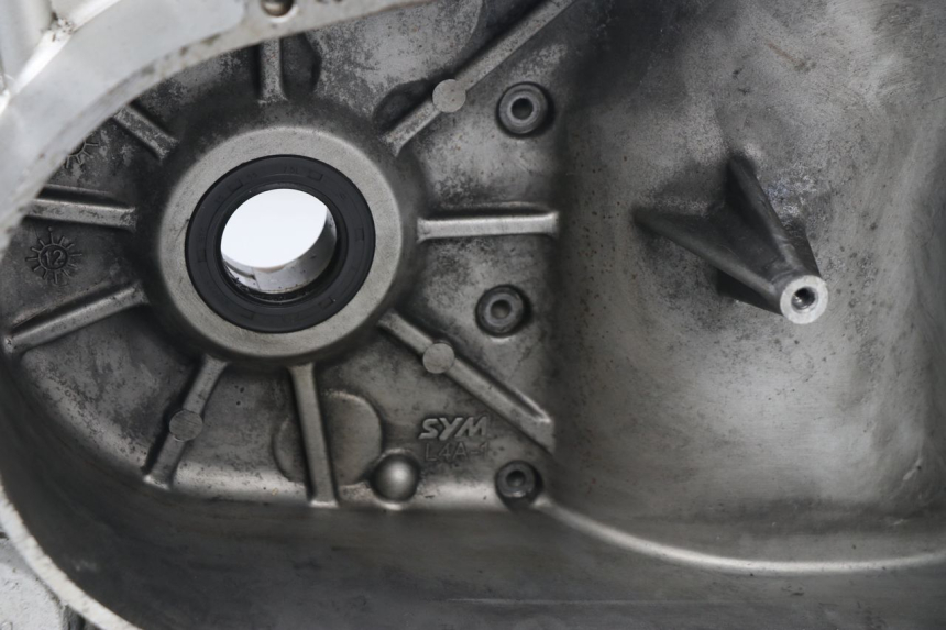 photo de LEFT ENGINE CRANKCASE SYM MAXSYM I 400 (2011 - 2016)