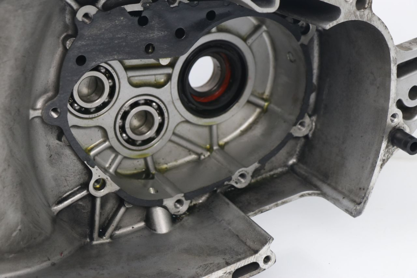 photo de LEFT ENGINE CRANKCASE SYM MAXSYM I 400 (2011 - 2016)
