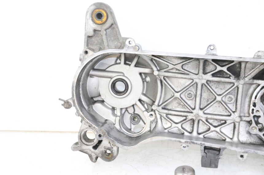 photo de LEFT ENGINE CRANKCASE PEUGEOT LUDIX 50 (2005 - 2007)