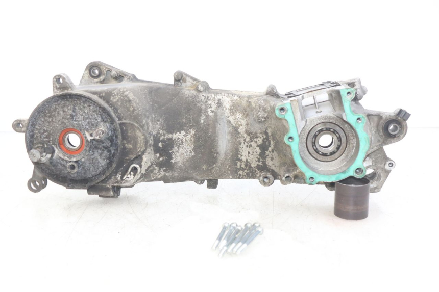 photo de LEFT ENGINE COVER PEUGEOT TKR TREKKER FURIOUS 50 (2005 - 2014)