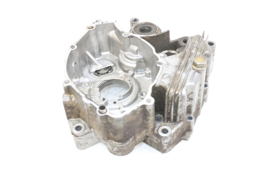 photo de LEFT ENGINE CRANKCASE YAMAHA TTR 125 (2000 - 2020) - Additional view of the item