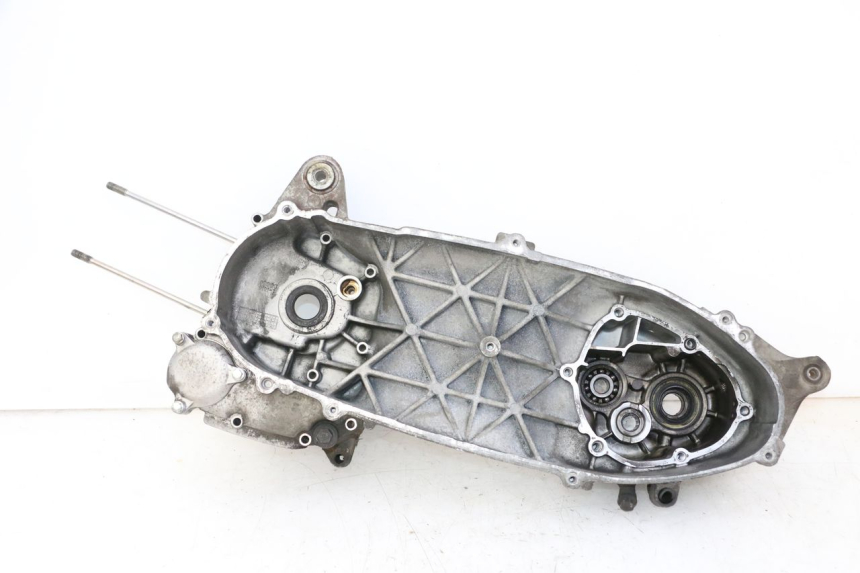 photo de LEFT ENGINE CRANKCASE YAMAHA X-MAX XMAX 125 (2010 - 2014)