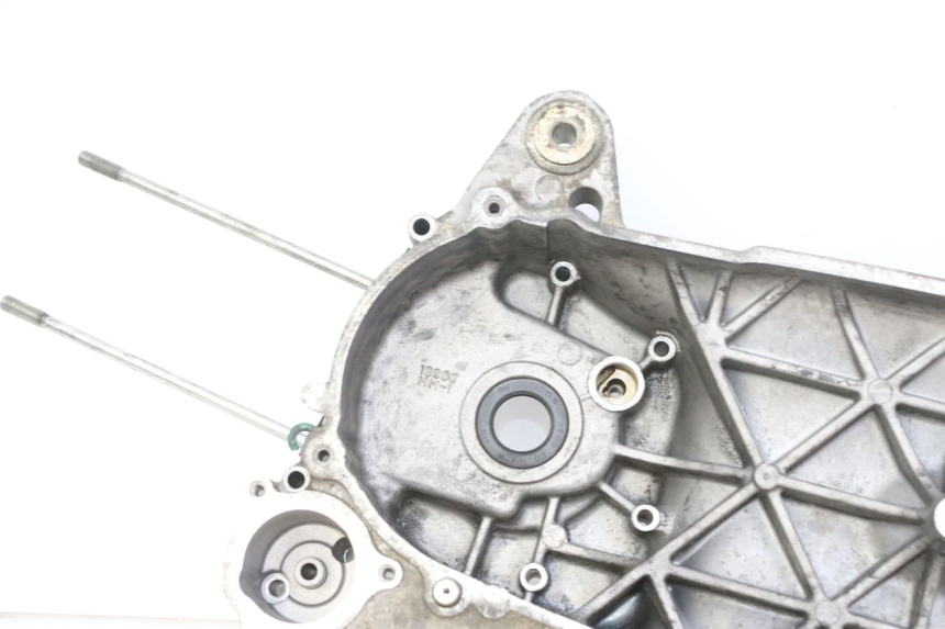 photo de LEFT ENGINE CRANKCASE YAMAHA XMAX X-MAX 125 (2006 - 2009)