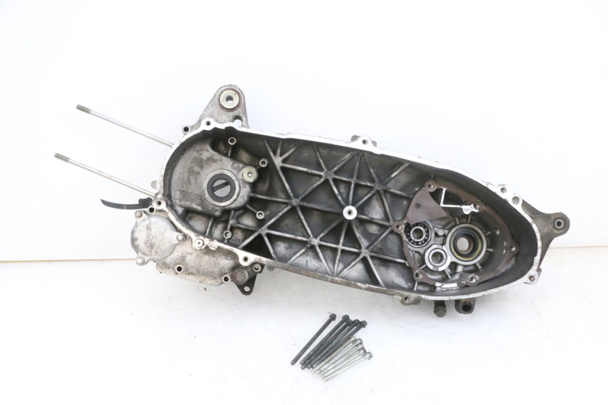 photo de LEFT ENGINE CRANKCASE YAMAHA X-MAX XMAX 125 (2010 - 2014) - Additional view of the item