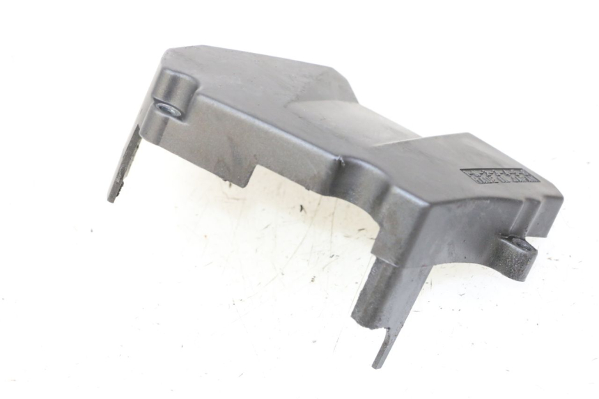 photo de SPROCKET COVER YAMAHA FZ6 FAZER S2 600 (2007 - 2011)
