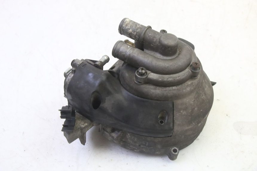 photo de WATER PUMP COVER PIAGGIO XEVO - X EVO 125 (2007 - 2016)