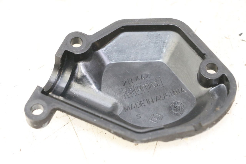 photo de OIL PUMP COVER APRILIA ETX 125 (1998 - 2002)